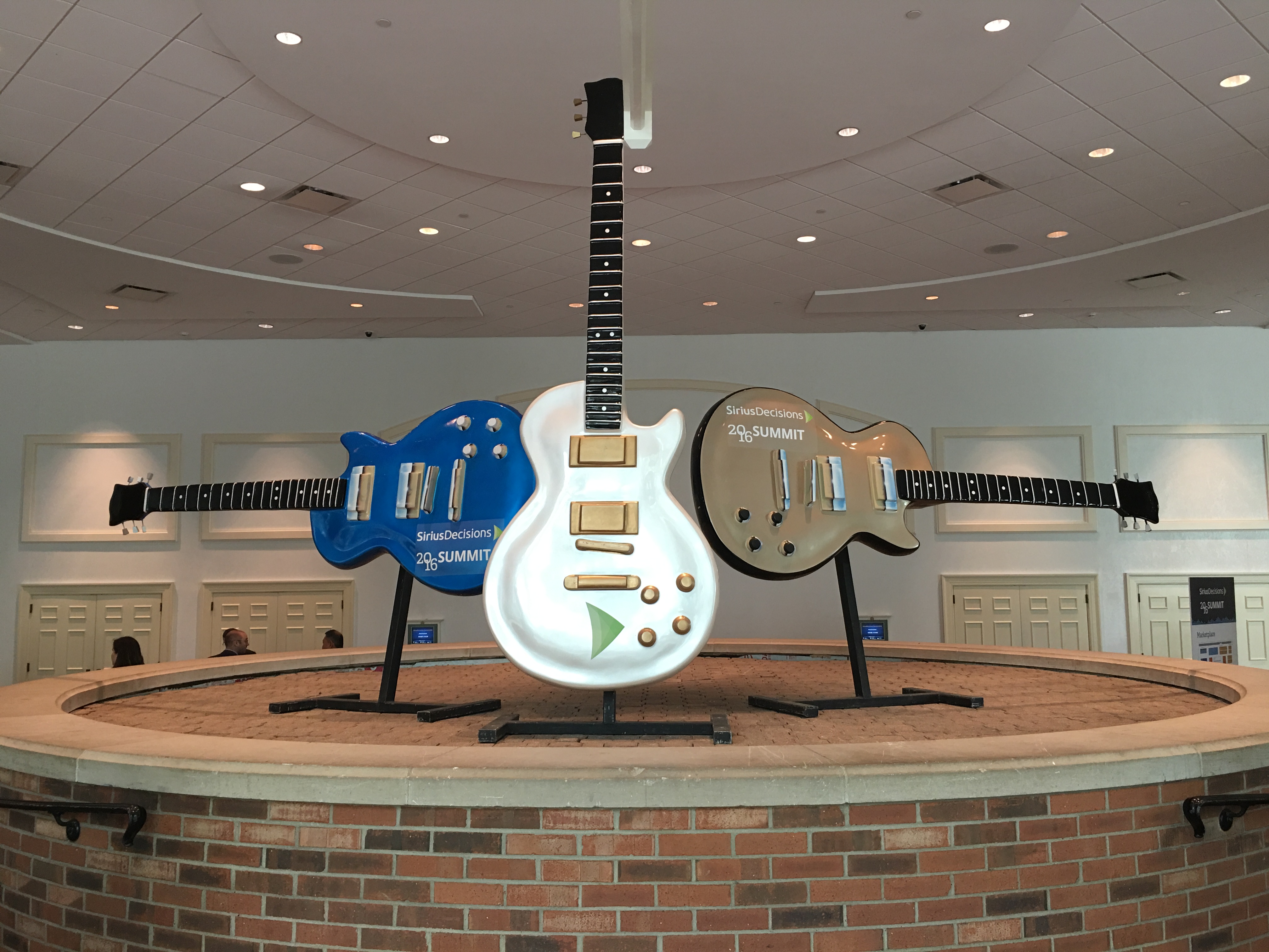 Guitars - Sirius Summit 2016